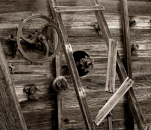 Gears And Ladder